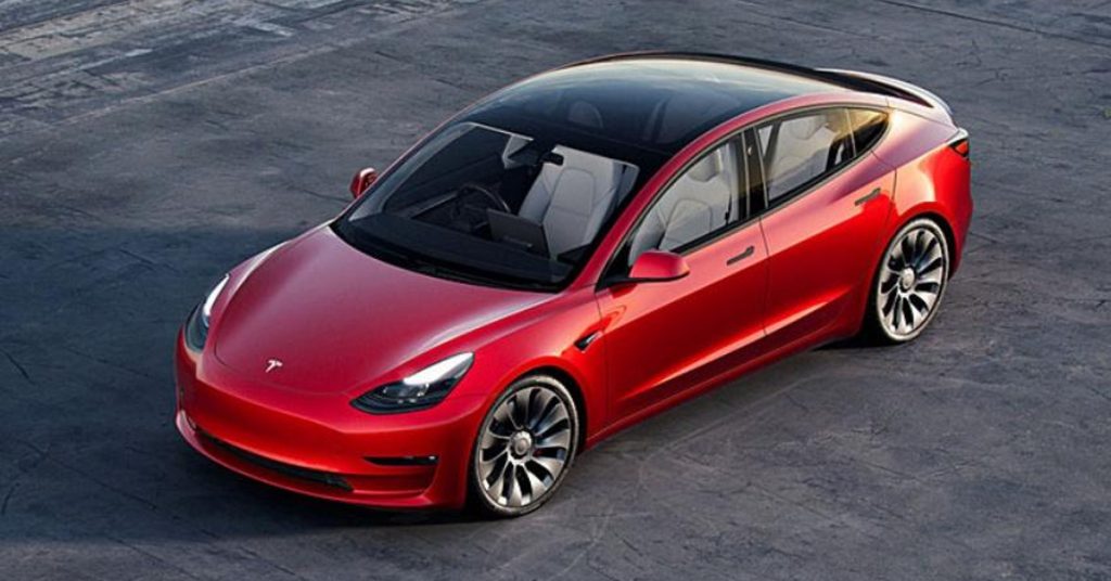 Tesla  Model 3 改款预计明年量产