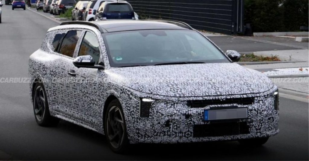 Kia 全新旅行车曝光　方正造型展现高实用机能